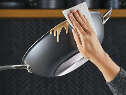 Circulon A1 ScratchDefense Extreme Non-stick Wok met handgreep, 33,6cm